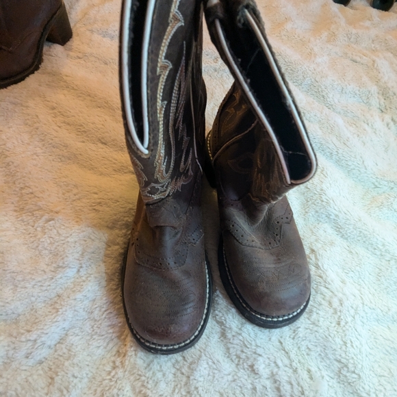 Justin Boots 7.5 leather upper - Picture 4 of 7